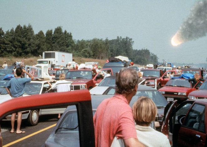 Deep Impact is better than Armageddon, and it’s streaming for free on Tubi